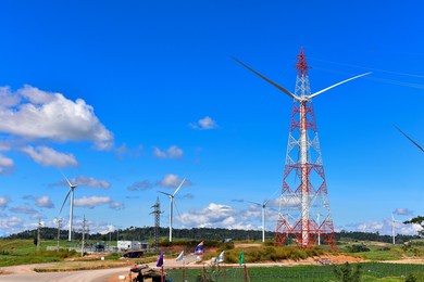 广东省防鸟风车，守护生态与农业的绿色科技